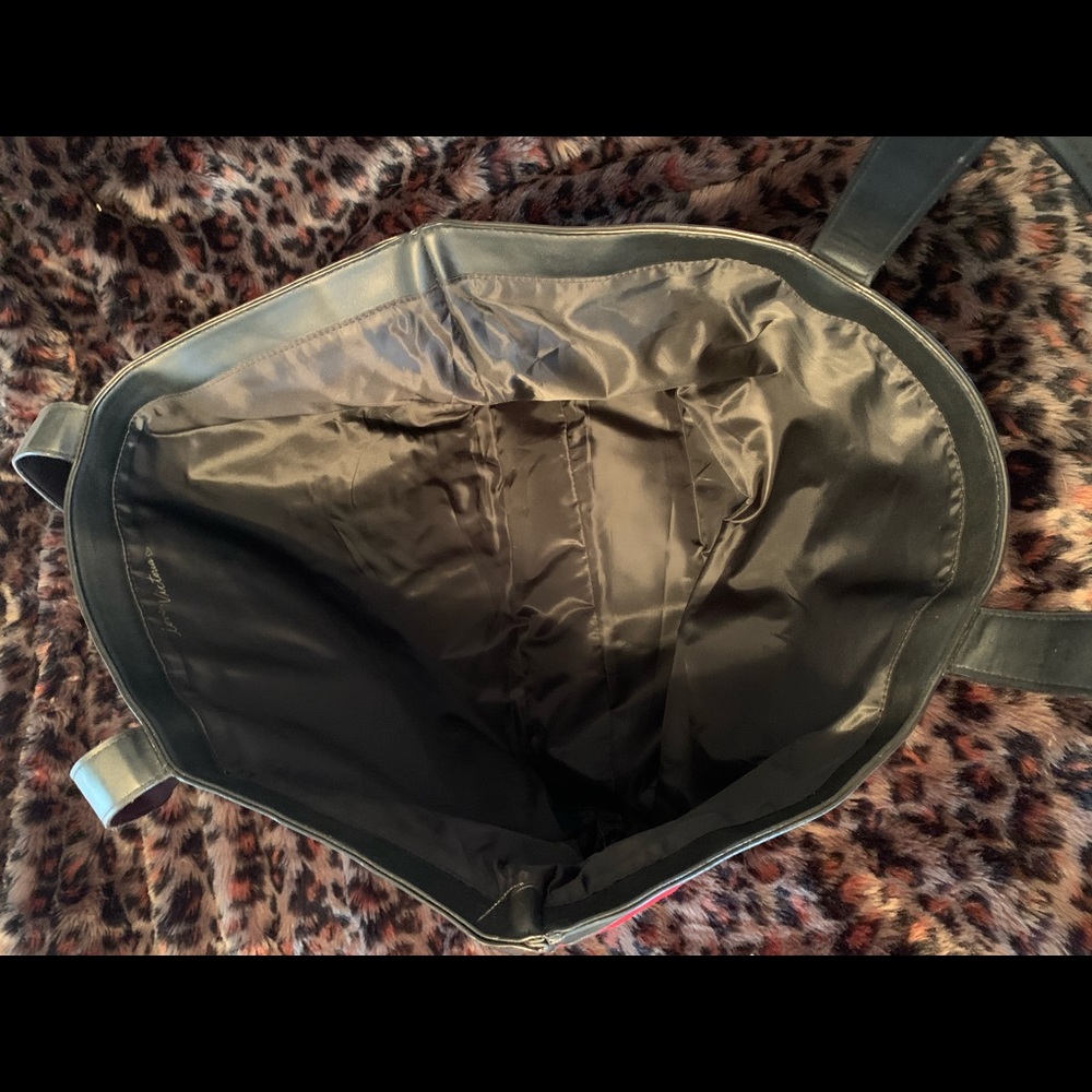 Vickie’s duffel bag